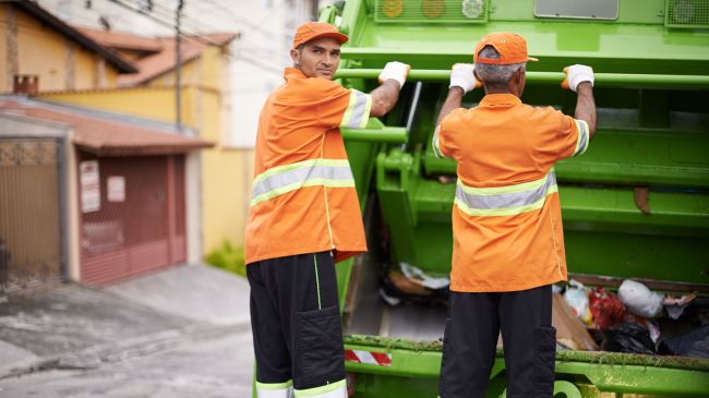 Coletor de lixo domiciliar que contraiu leptospirose tem estabilidade provisória reconhecida